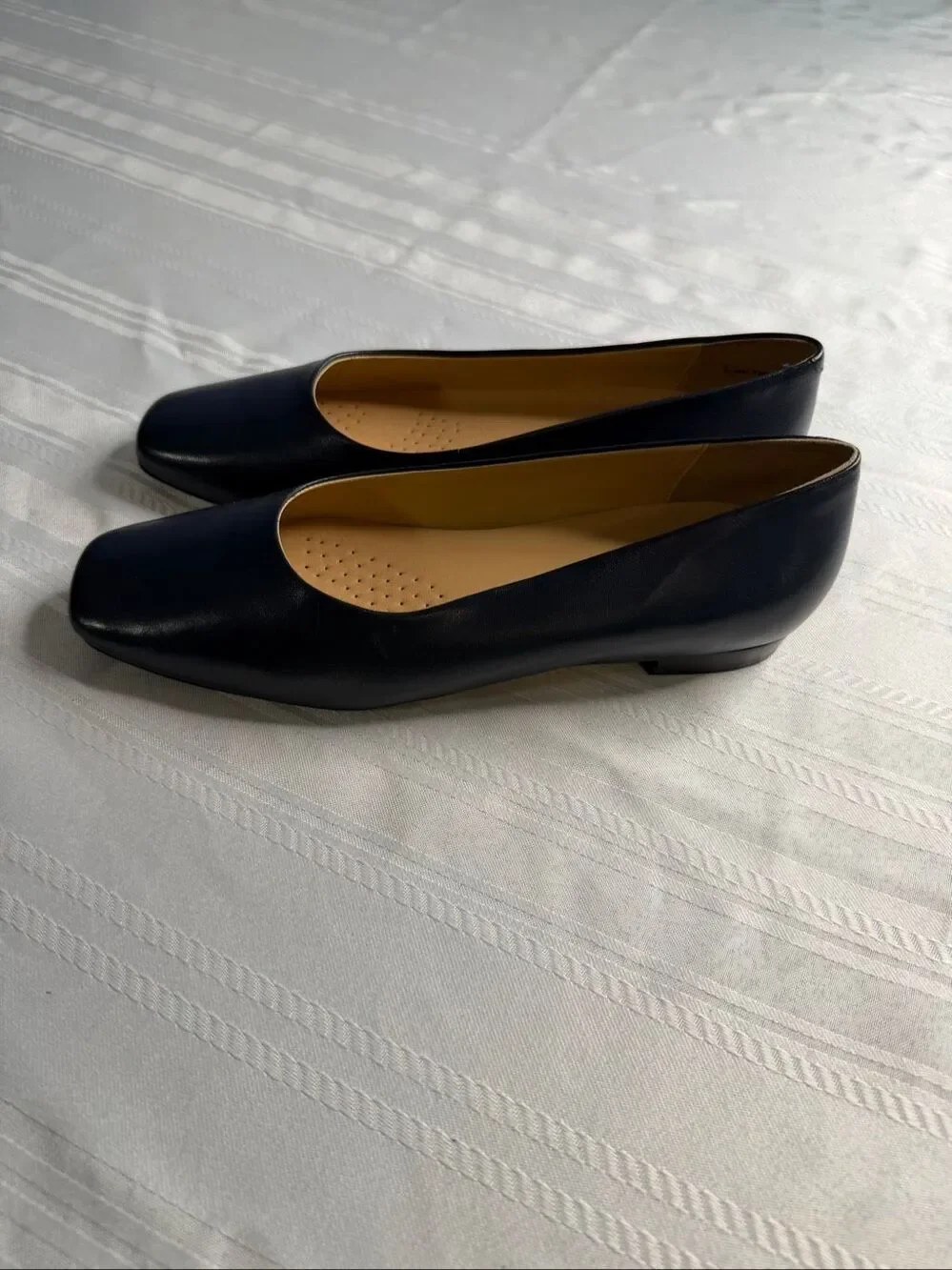 Trotters Women’s Navy Blue Honor Flats Comfort Shoes Size 7.5 7 1/2 M